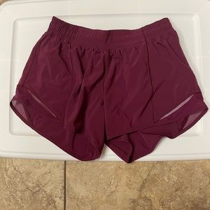 Lululemon Hotty Hot Shorts Size 6, Low Rise, 4 Inch